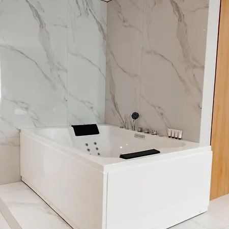 Отель Holiday Hotel Ринас